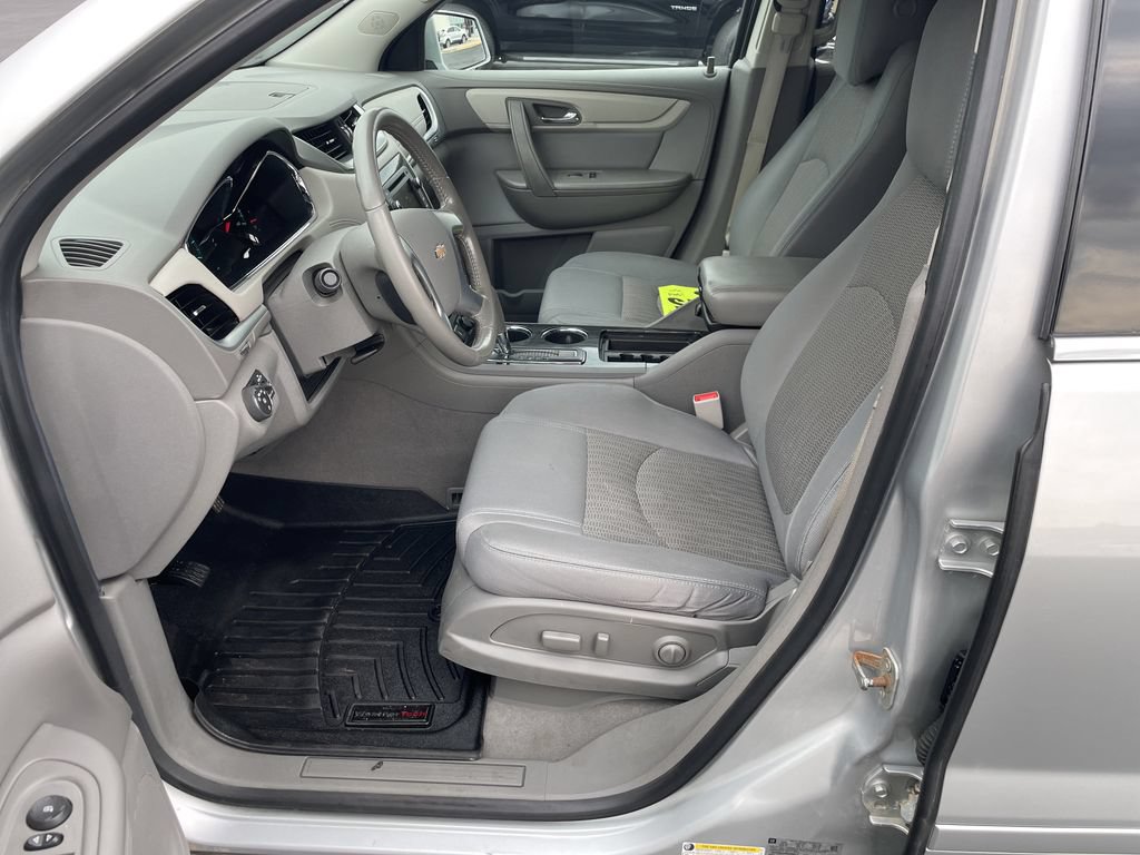 Used 2017 Chevrolet Traverse LT AWD/4WD image 18