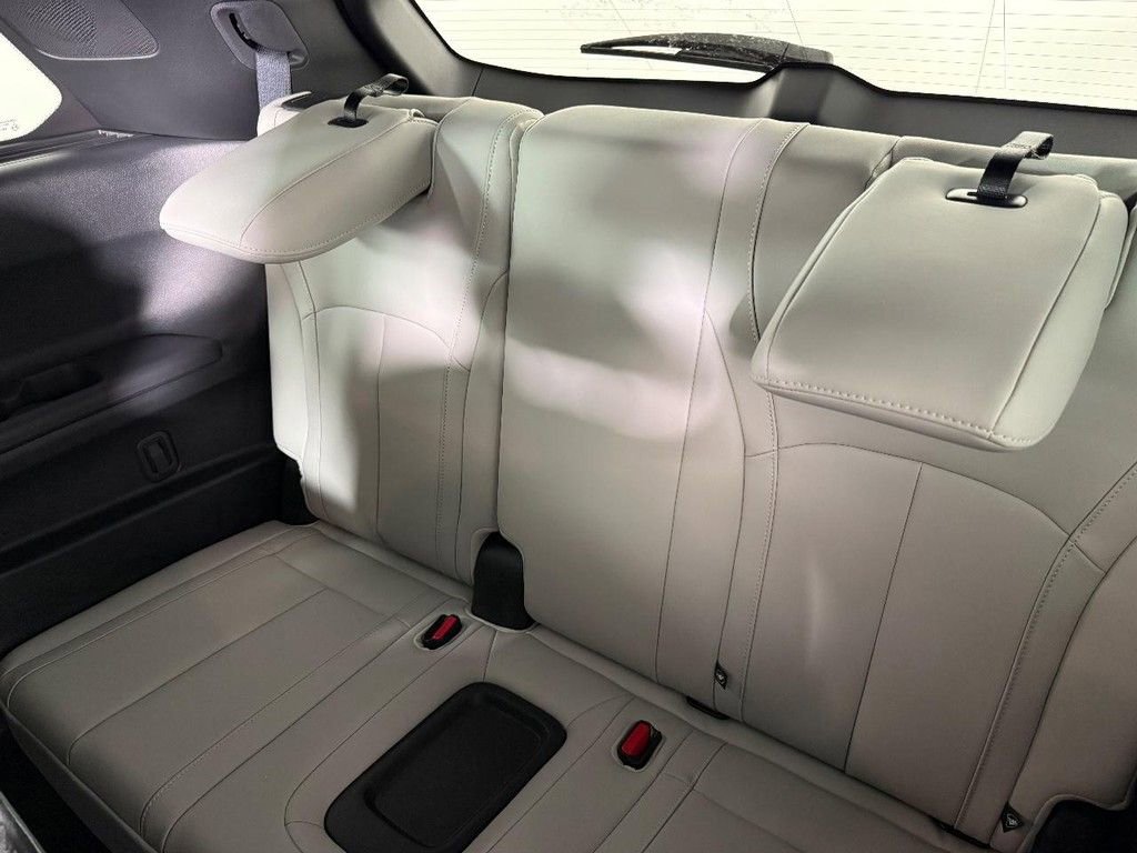 New 2026 INFINITI QX60 Autograph w/ Dark Cargo Package image 15