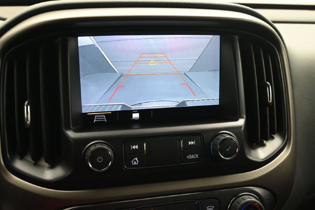 Used 2022 Chevrolet Colorado Z71 AWD/4WD image 7