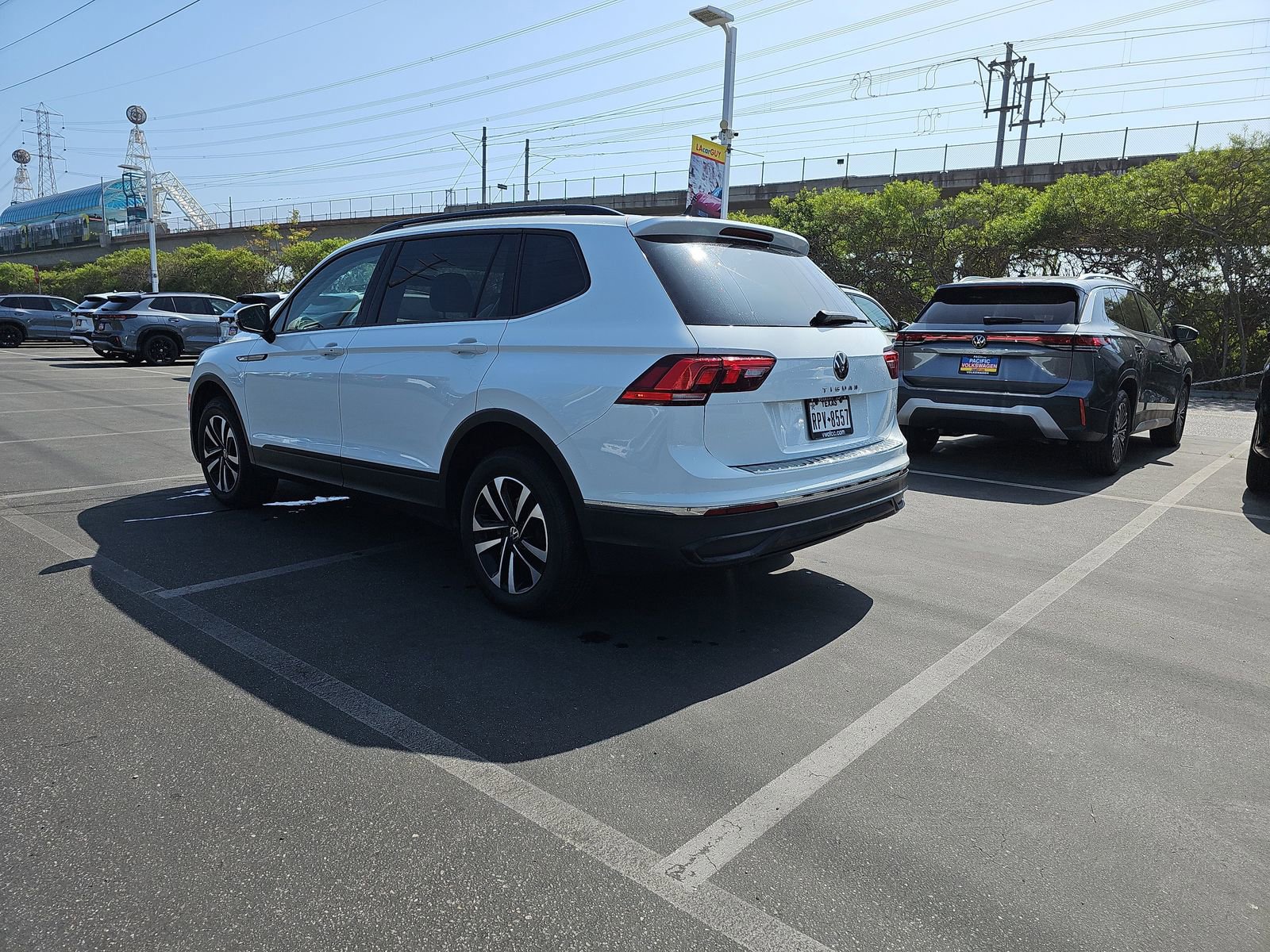 Used 2022 Volkswagen Tiguan S image 7