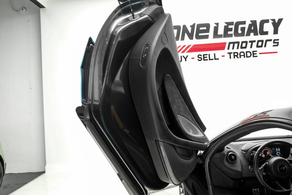 Used 2019 McLaren 600LT RWD image 34