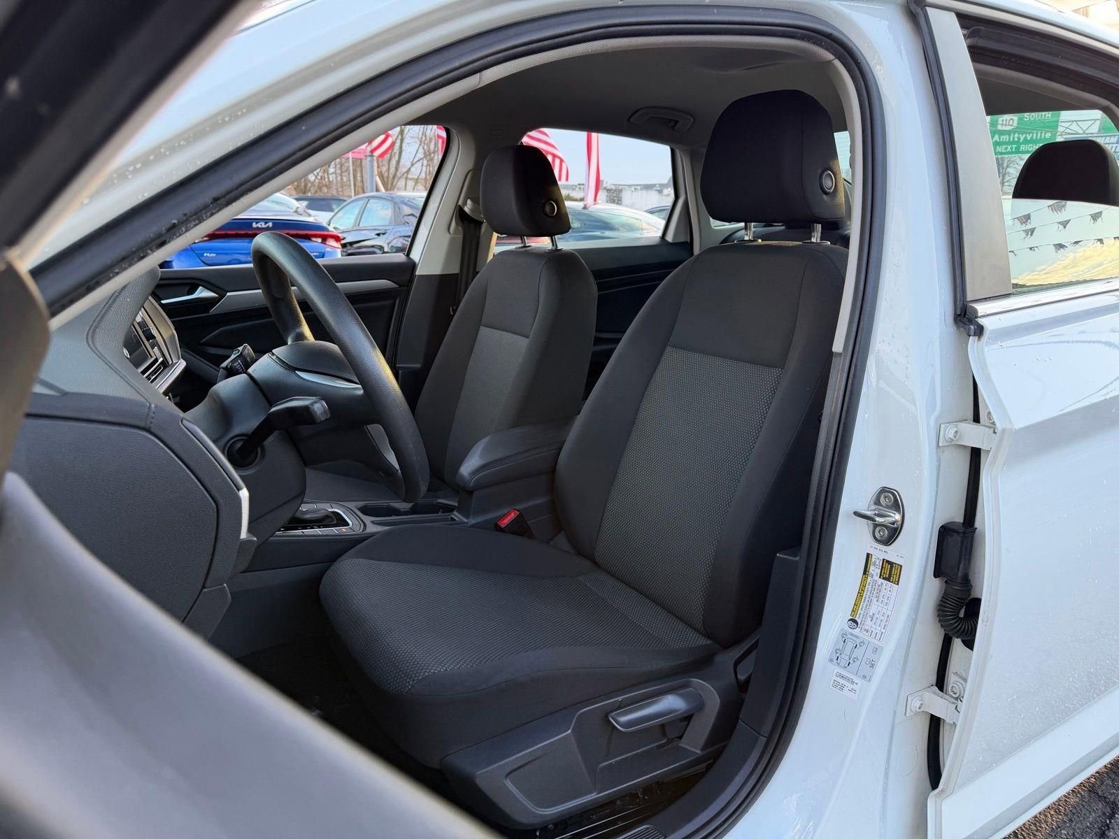 Used 2019 Volkswagen Jetta S image 22