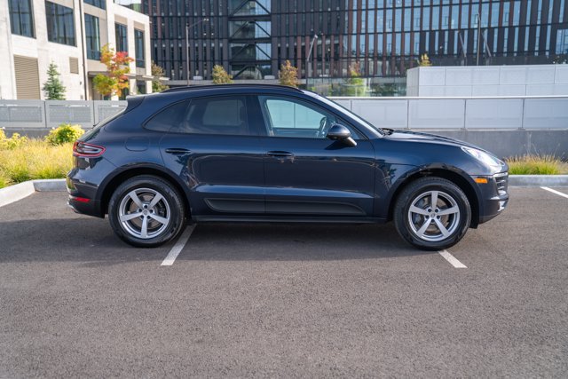 Used 2017 Porsche Macan AWD/4WD image 8