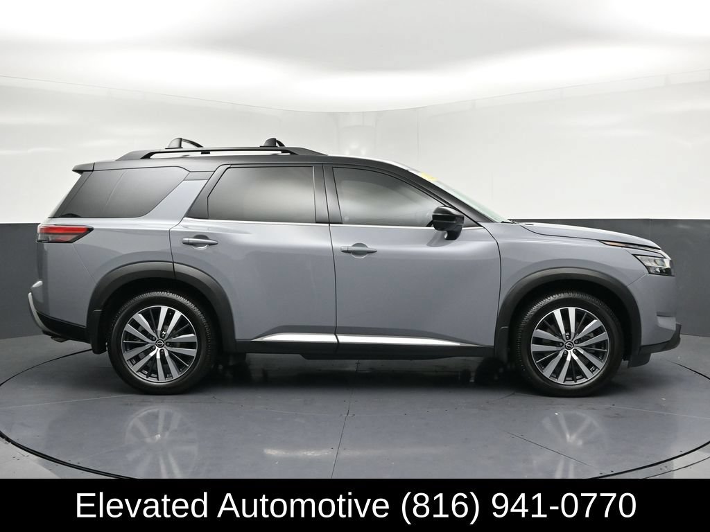 Used 2022 Nissan Pathfinder Platinum w/ Cargo Package AWD/4WD image 31