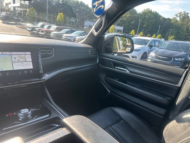 Used 2024 Jeep Wagoneer Series II w/ Flexible Seating Group RWD image 20