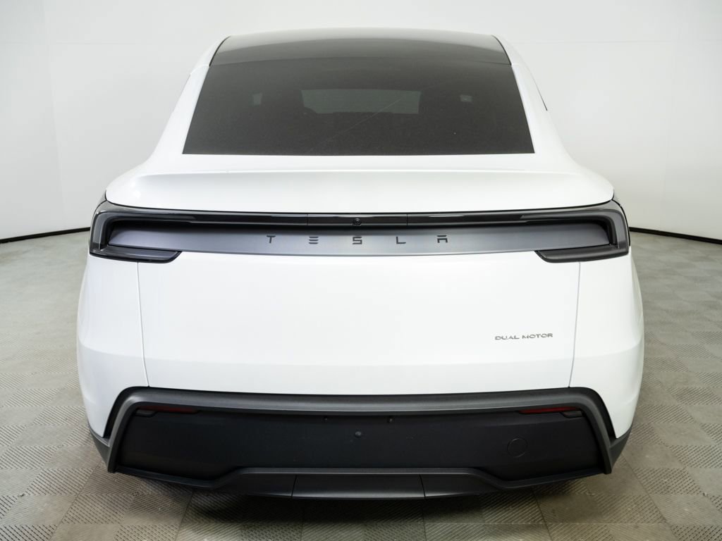 Used 2026 Tesla Model Y Long Range image 28