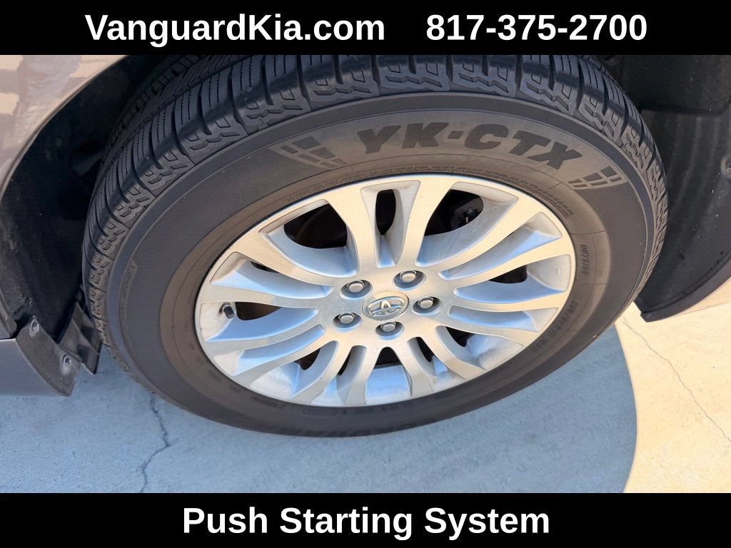 Used 2014 Toyota Sienna XLE FWD image 9