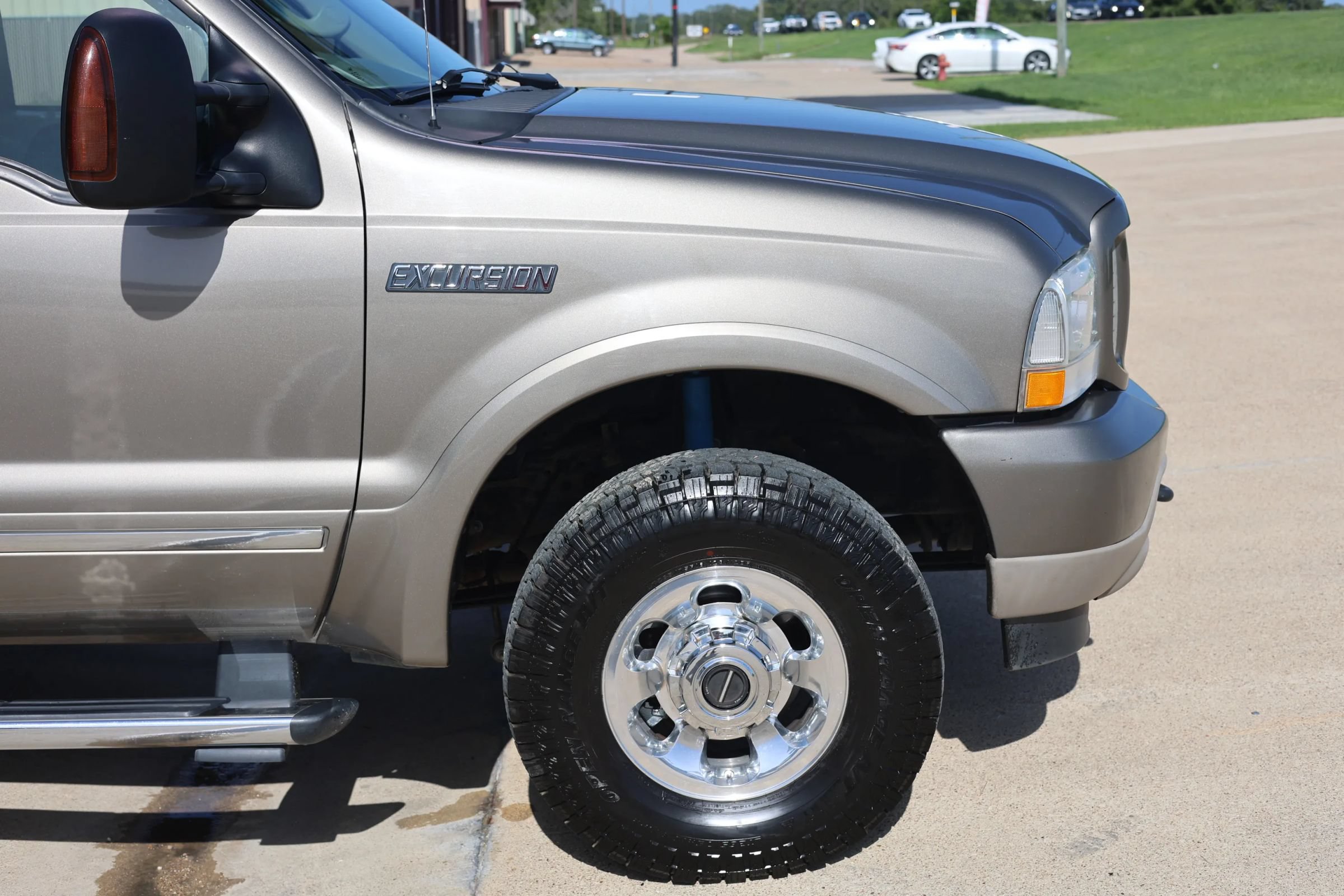 Used 2004 Ford Excursion Limited AWD/4WD image 14