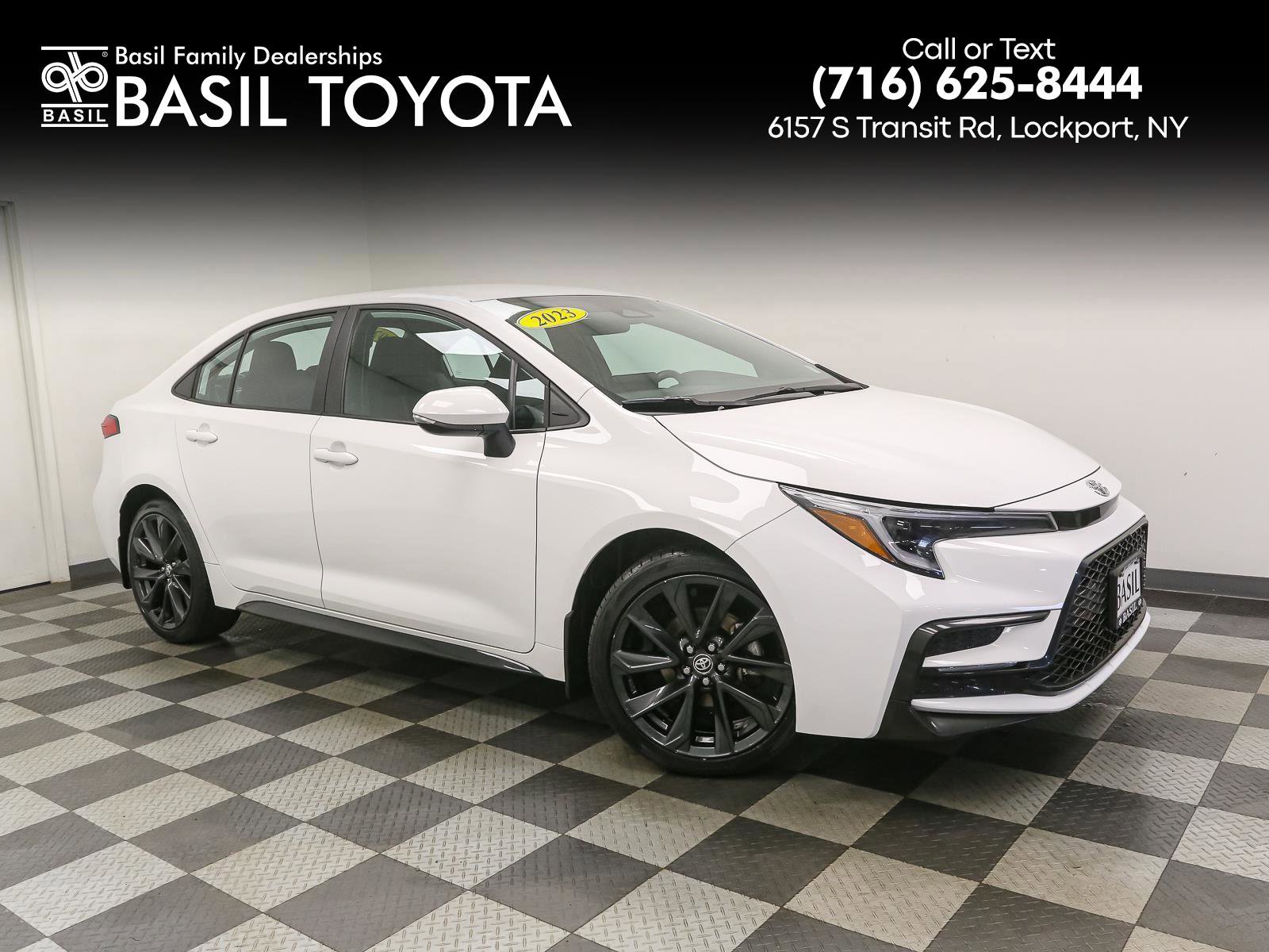 Used 2023 Toyota Corolla SE w/ Carpet Mat Package (TMS) FWD image 1