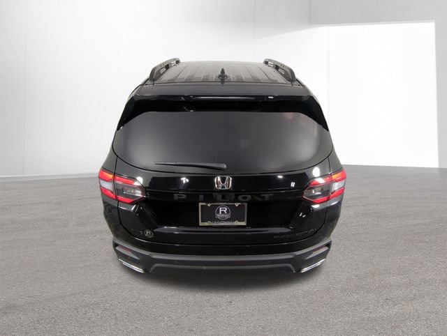 Used 2025 Honda Pilot Black Edition image 37