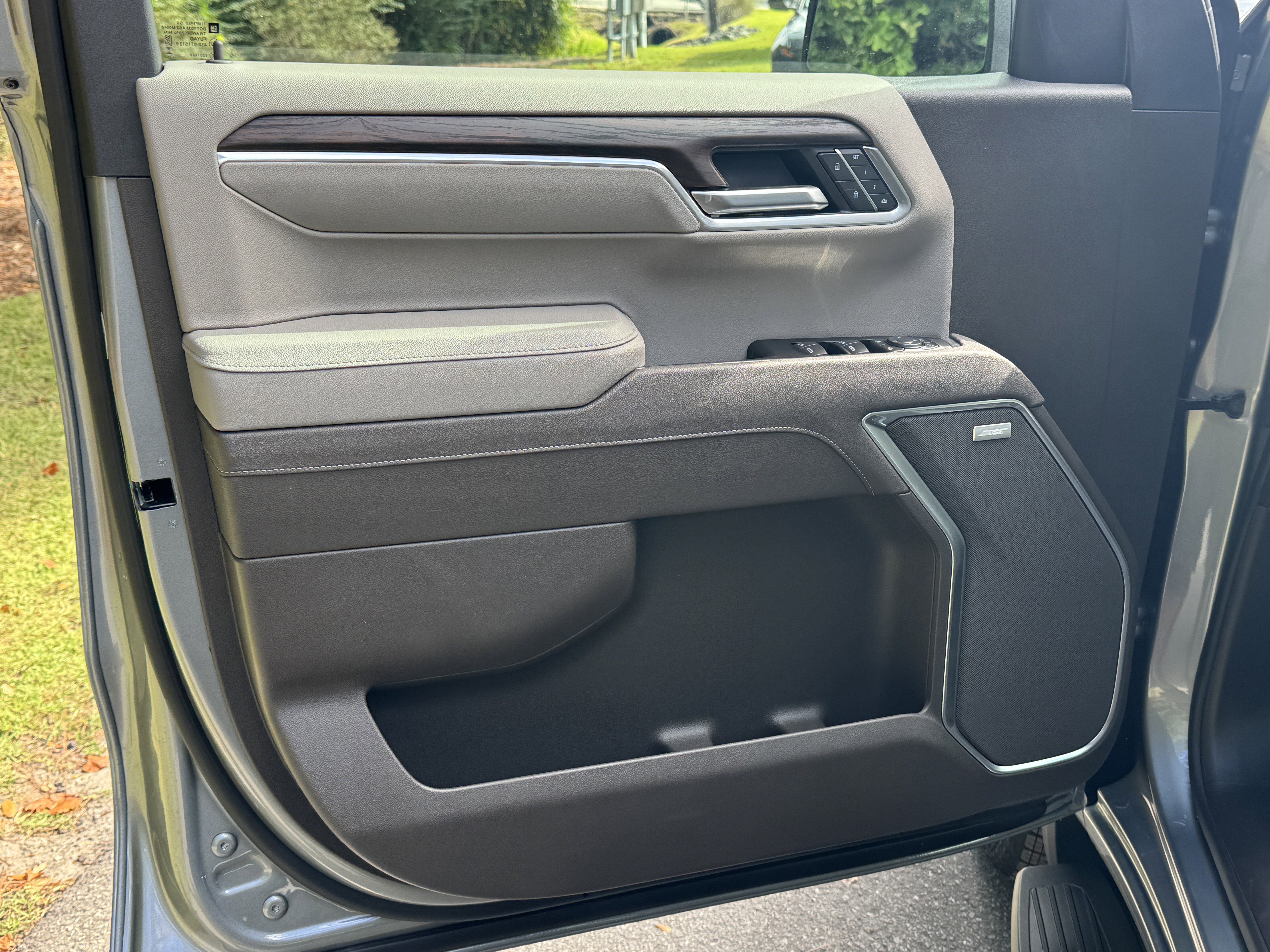 New 2026 GMC Sierra 1500 SLT w/ SLT Premium Plus Package image 17