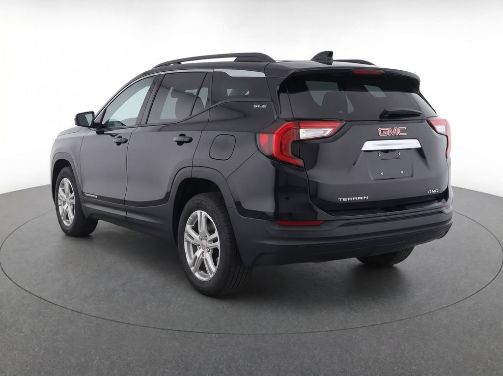 Used 2024 GMC Terrain SLE w/ Driver Convenience Package AWD/4WD image 3