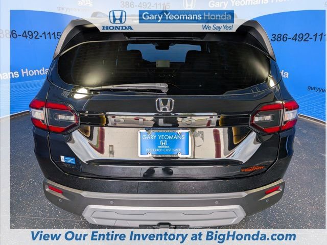Used 2025 Honda Pilot TrailSport image 8