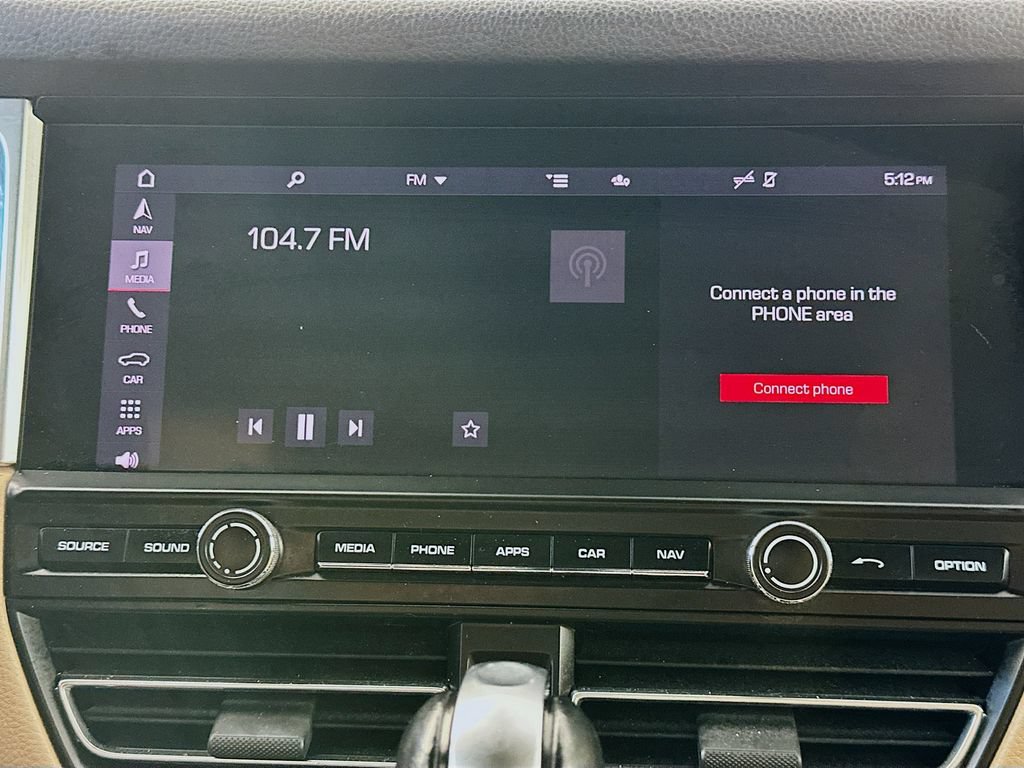 Used 2020 Porsche Macan AWD/4WD image 17