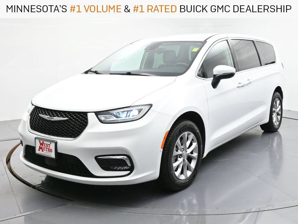 Used 2023 Chrysler Pacifica Touring-L