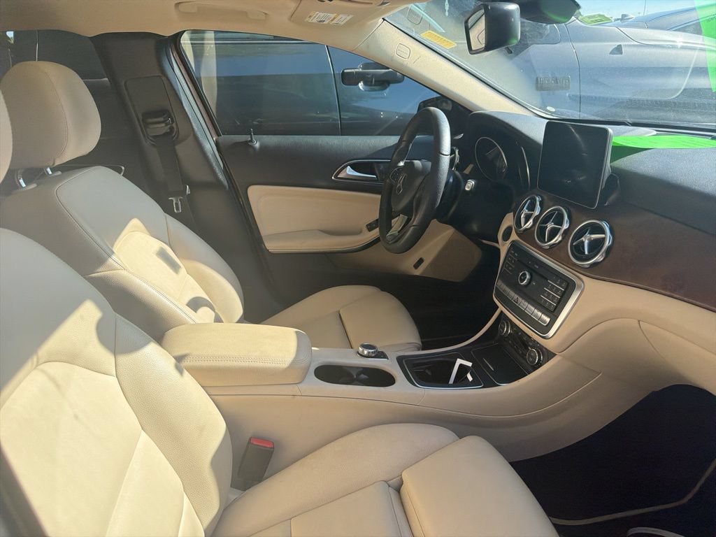 Used 2018 Mercedes-Benz GLA 250 4MATIC image 3