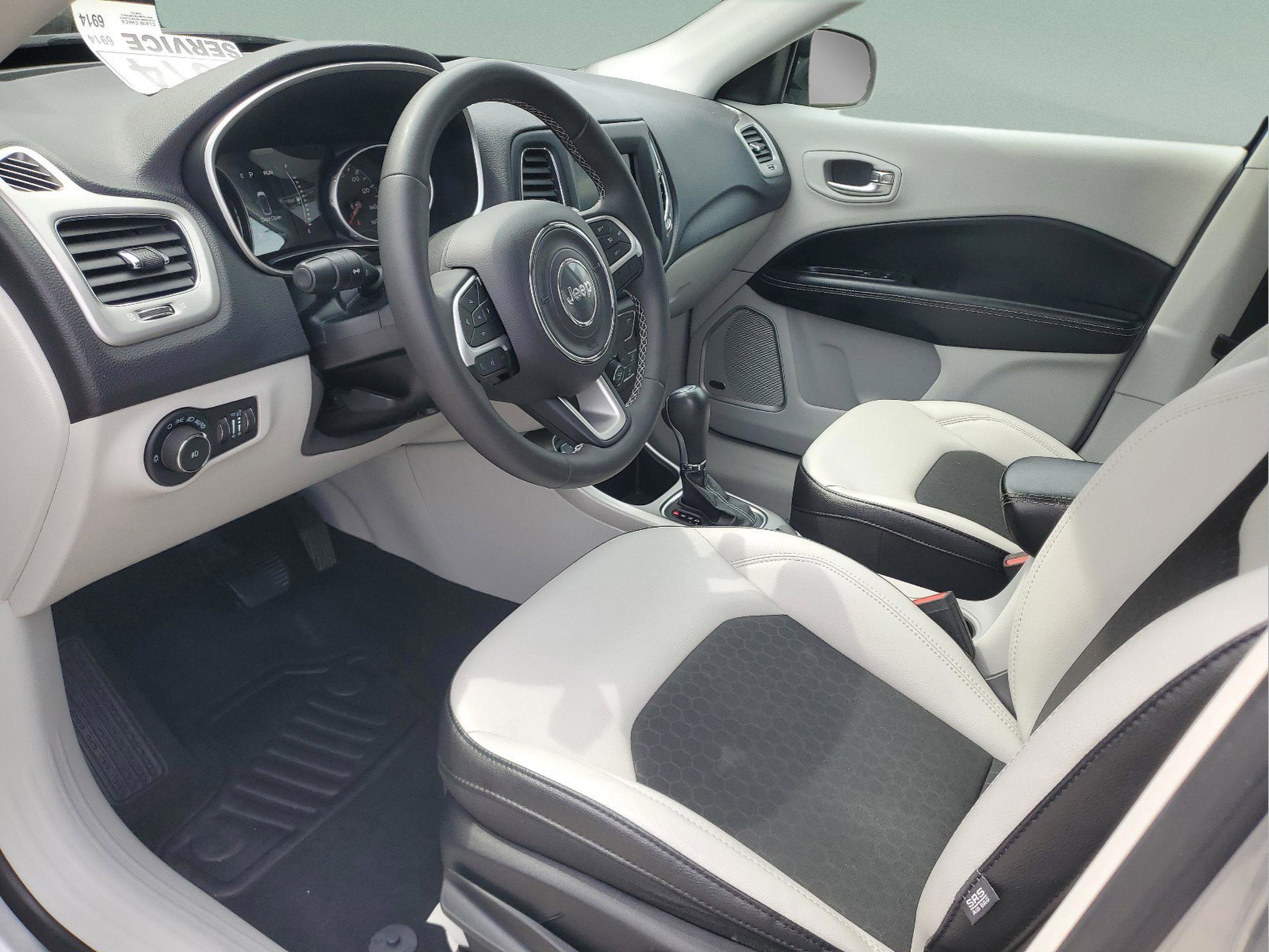 Certified 2021 Jeep Compass Latitude w/ Sun and Sound Group FWD image 15