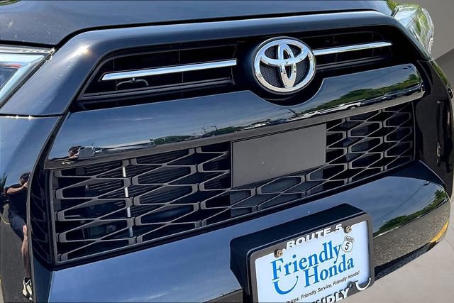 Used 2023 Toyota 4Runner SR5 AWD/4WD image 34