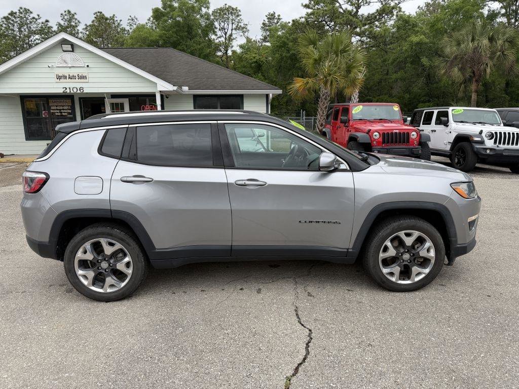 Used 2020 Jeep Compass Latitude FWD image 4