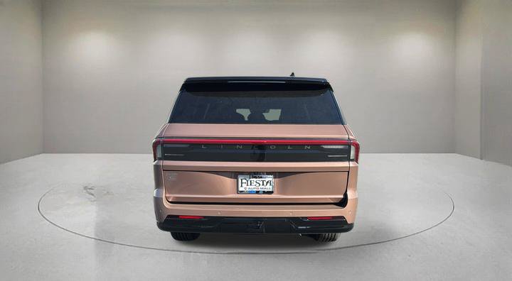 Used 2026 Lincoln Navigator Black Label AWD/4WD image 3