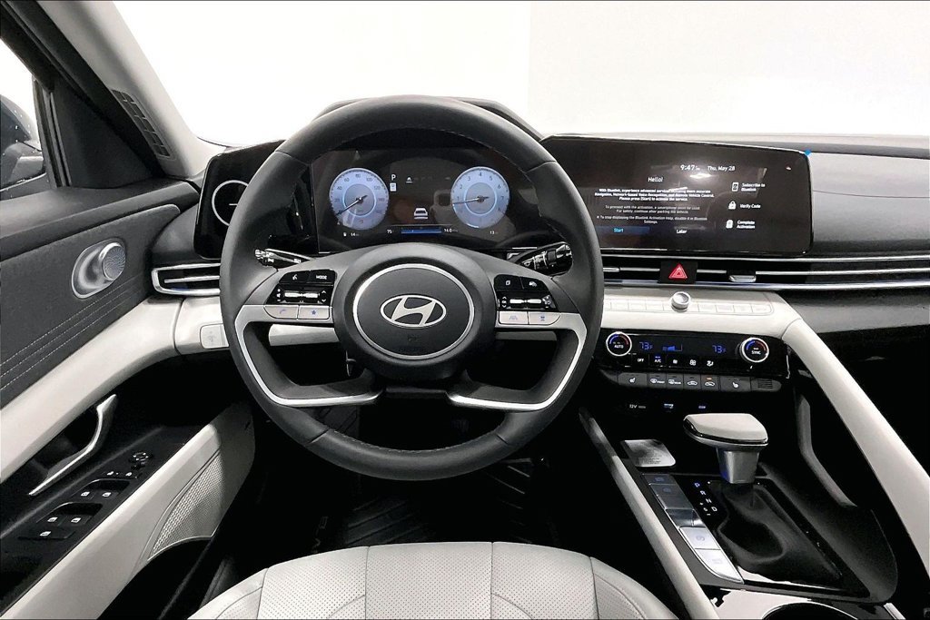 New 2026 Hyundai Elantra Limited FWD image 12