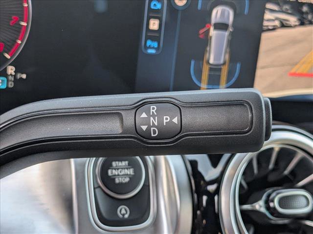 Used 2025 Mercedes-Benz GLB 250 image 12