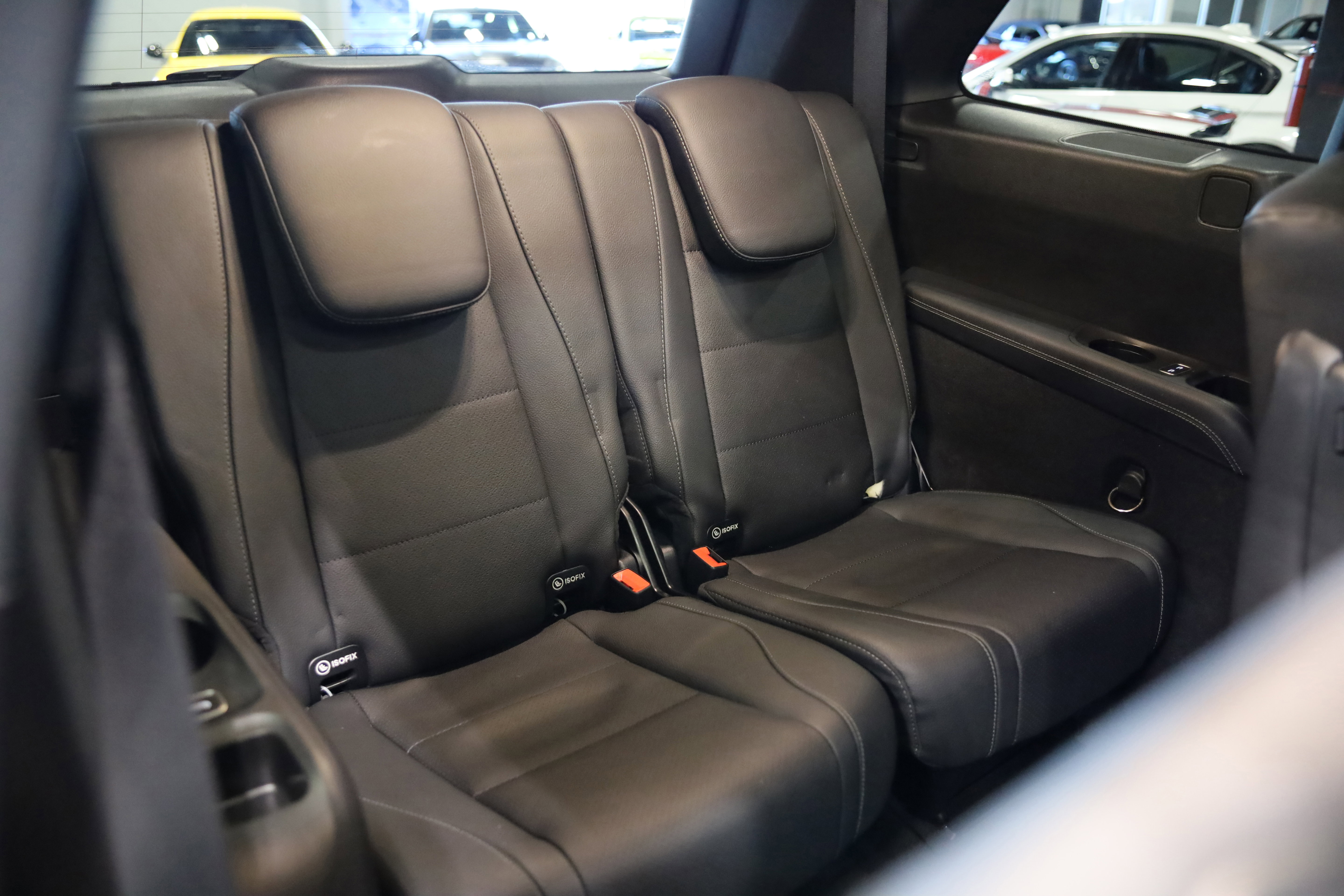 Used 2024 Mercedes-Benz GLS 450 4MATIC image 39
