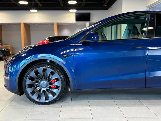 Used 2023 Tesla Model Y Performance image 8