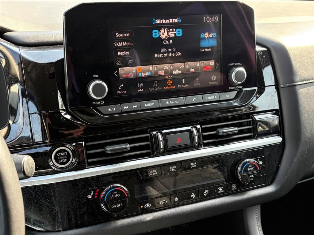 Used 2024 Nissan Pathfinder SV image 9