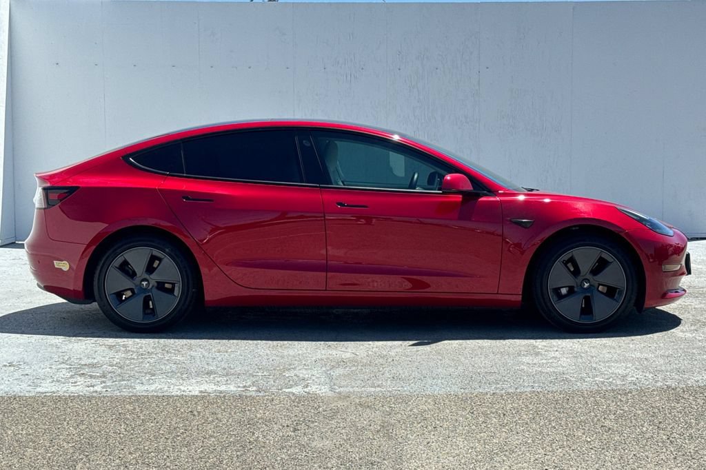 Used 2022 Tesla Model 3 Long Range AWD/4WD image 2