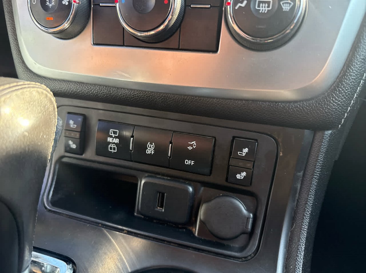 Used 2015 GMC Acadia SLE image 17