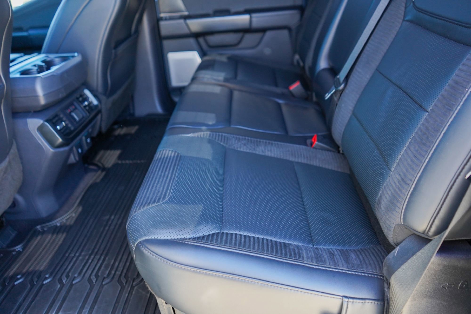 Used 2023 Ford F150 Raptor image 28