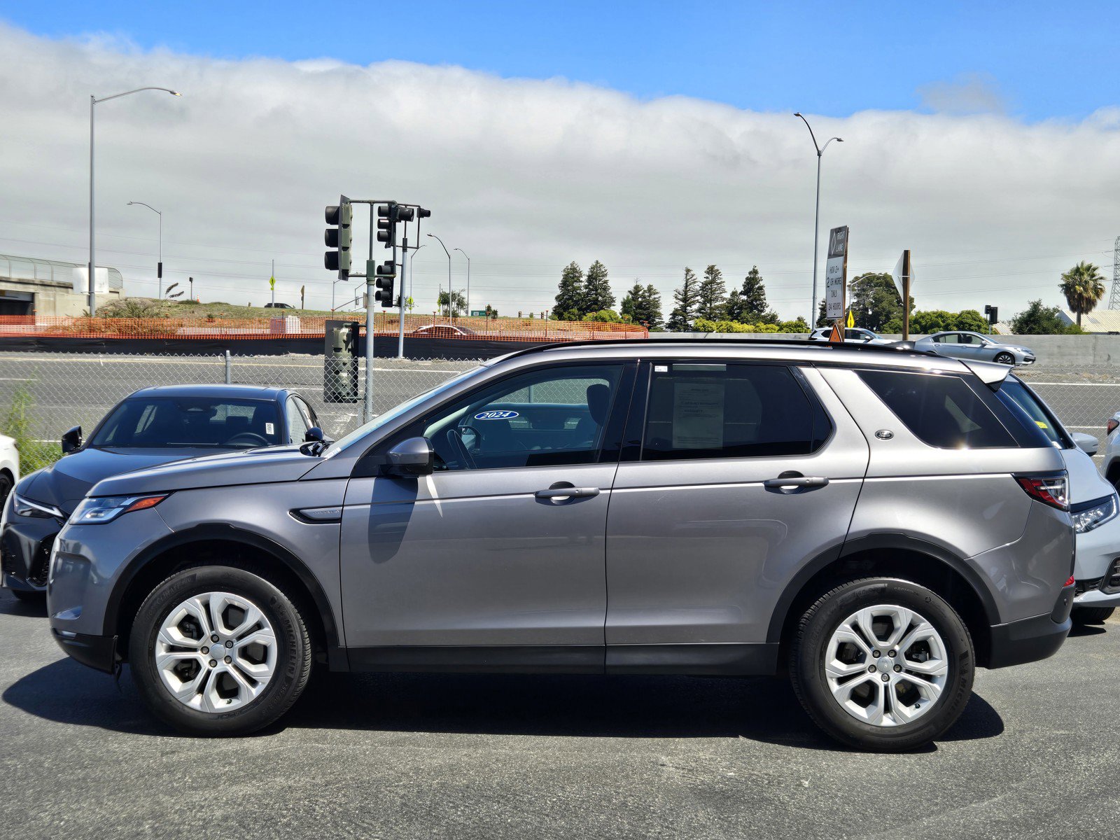Used 2023 Land Rover Discovery Sport S AWD/4WD image 7