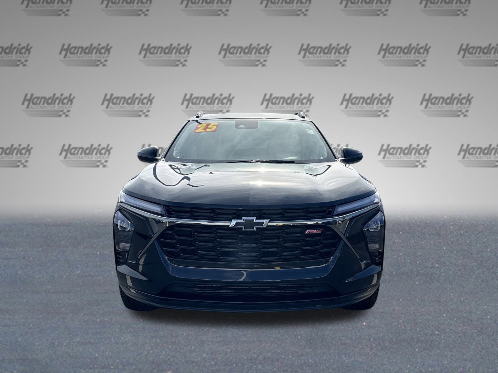 Certified 2025 Chevrolet Trax RS w/ Driver Confidence Package image 8