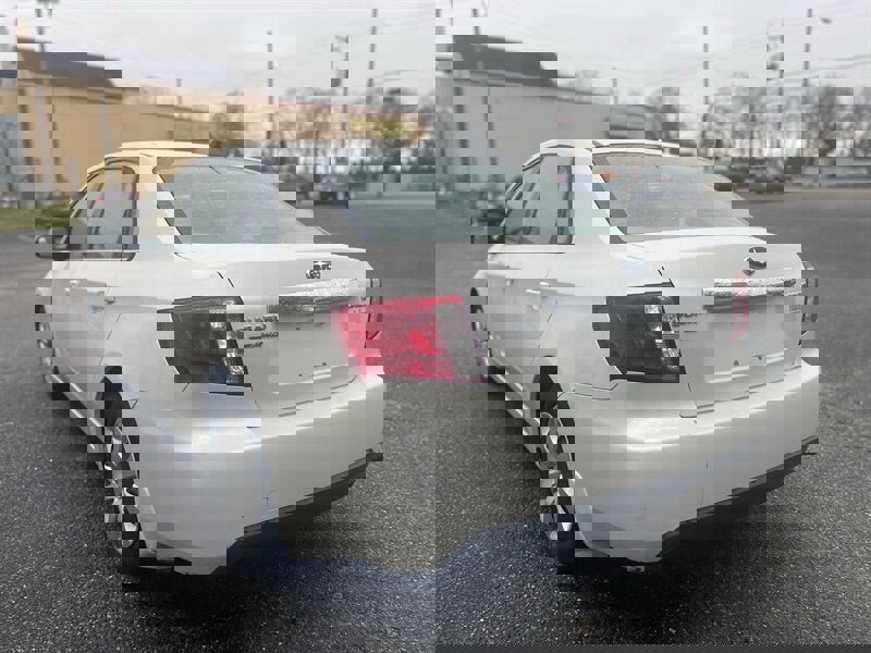 Used 2011 Subaru Impreza 2.5i image 6