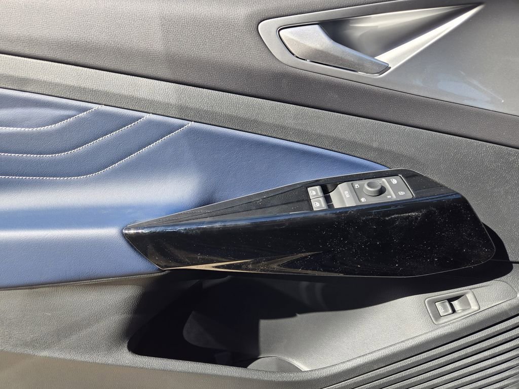 New 2025 Volkswagen ID.4 Pro S Plus AWD/4WD image 18