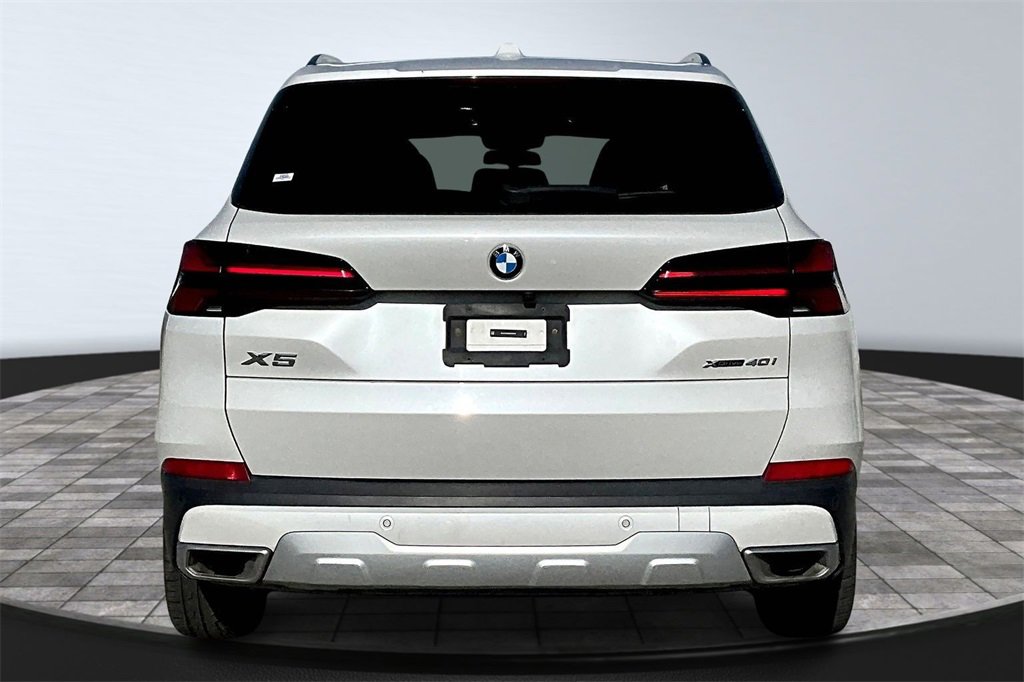Used 2024 BMW X5 xDrive40i image 5