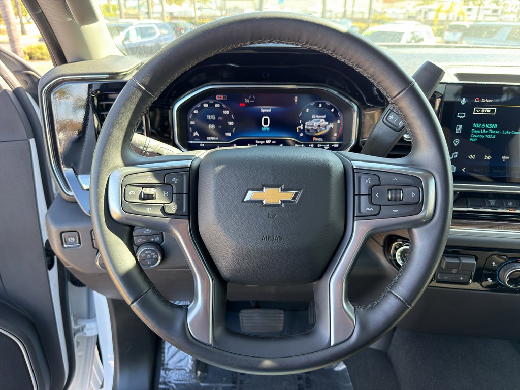 Used 2025 Chevrolet Silverado 2500 LT w/ Convenience Package AWD/4WD image 17