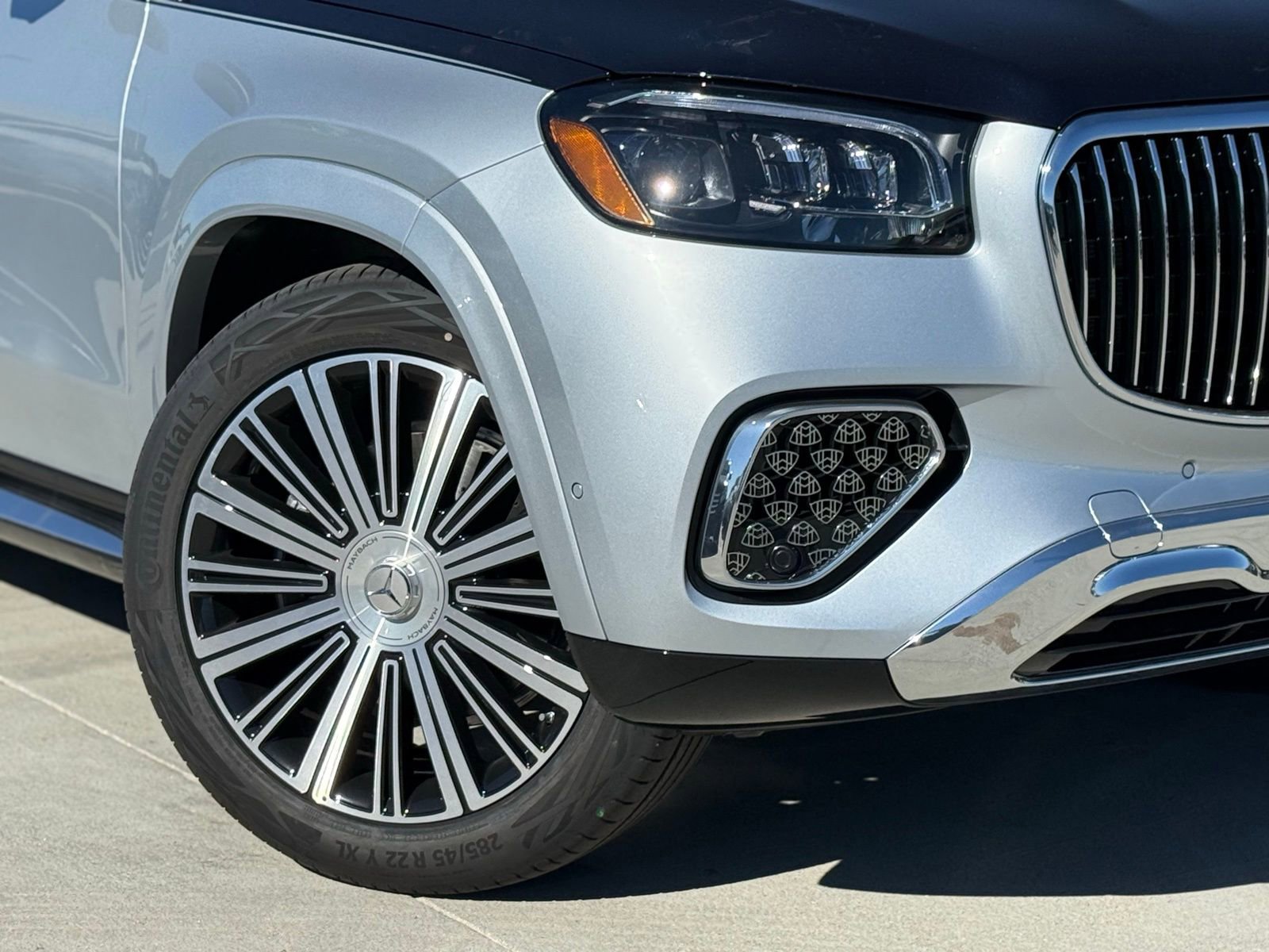 New 2026 Mercedes-Benz Maybach GLS 600 4MATIC image 4