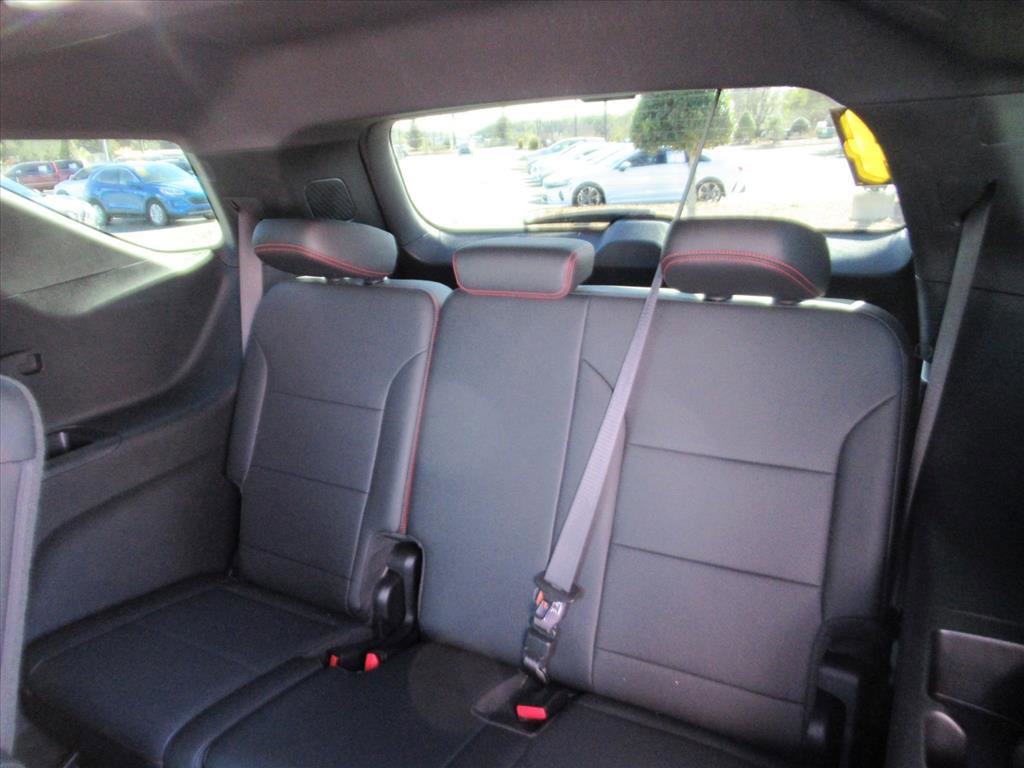 Used 2024 Chevrolet Traverse RS image 33