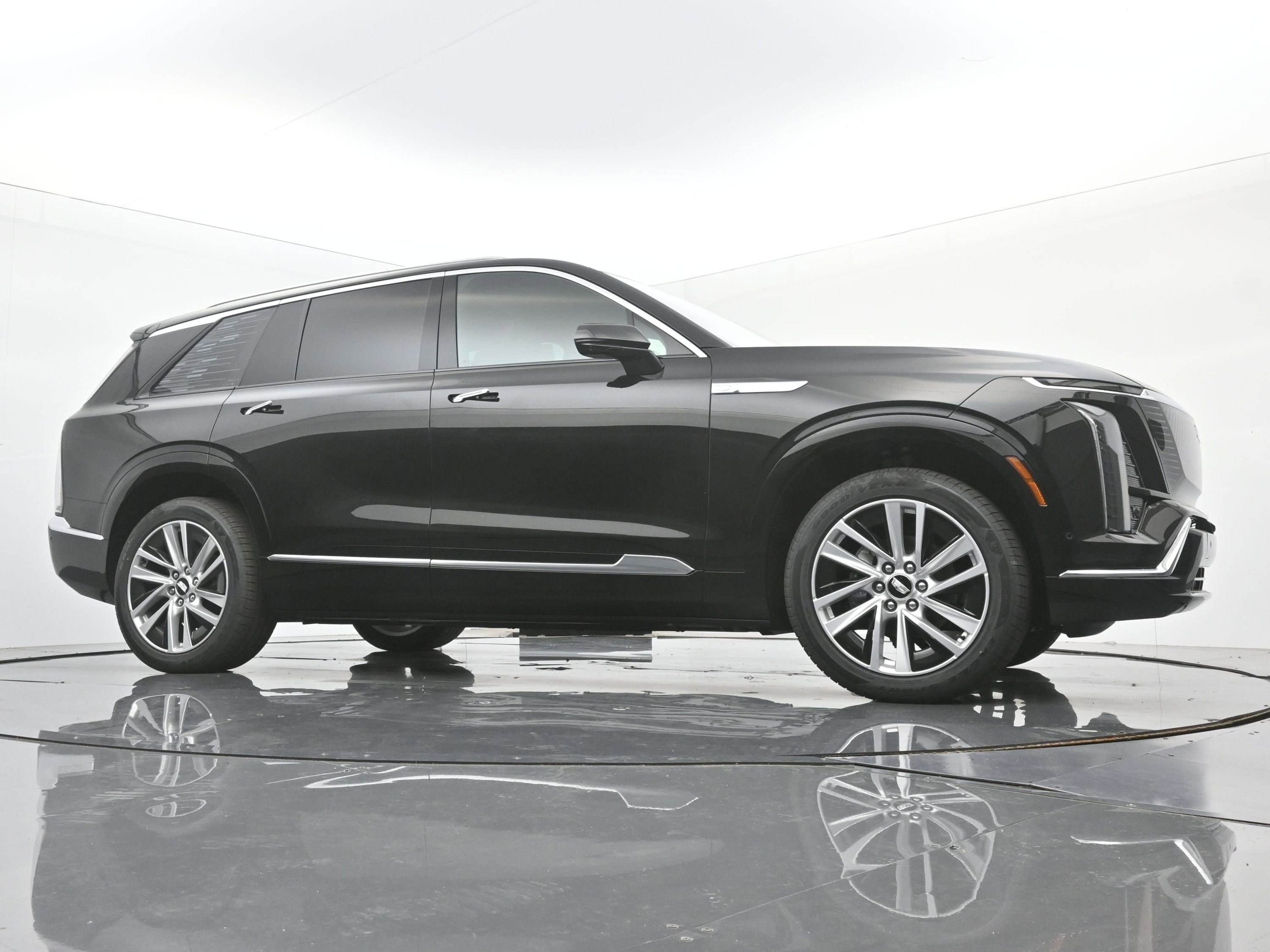 New 2026 Cadillac Vistiq Luxury w/ LPO, Floor Liner Package image 21