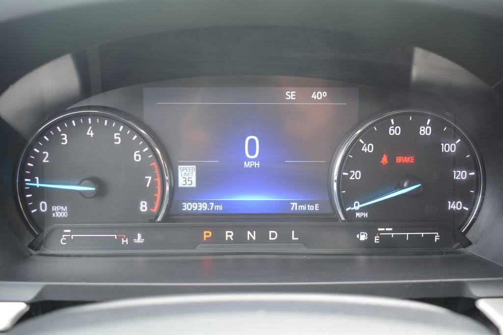 Used 2022 Ford Explorer XLT w/ Equipment Group 202A image 12