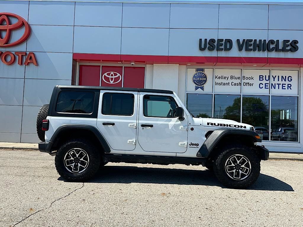 Used 2024 Jeep Wrangler Unlimited Rubicon AWD/4WD image 7