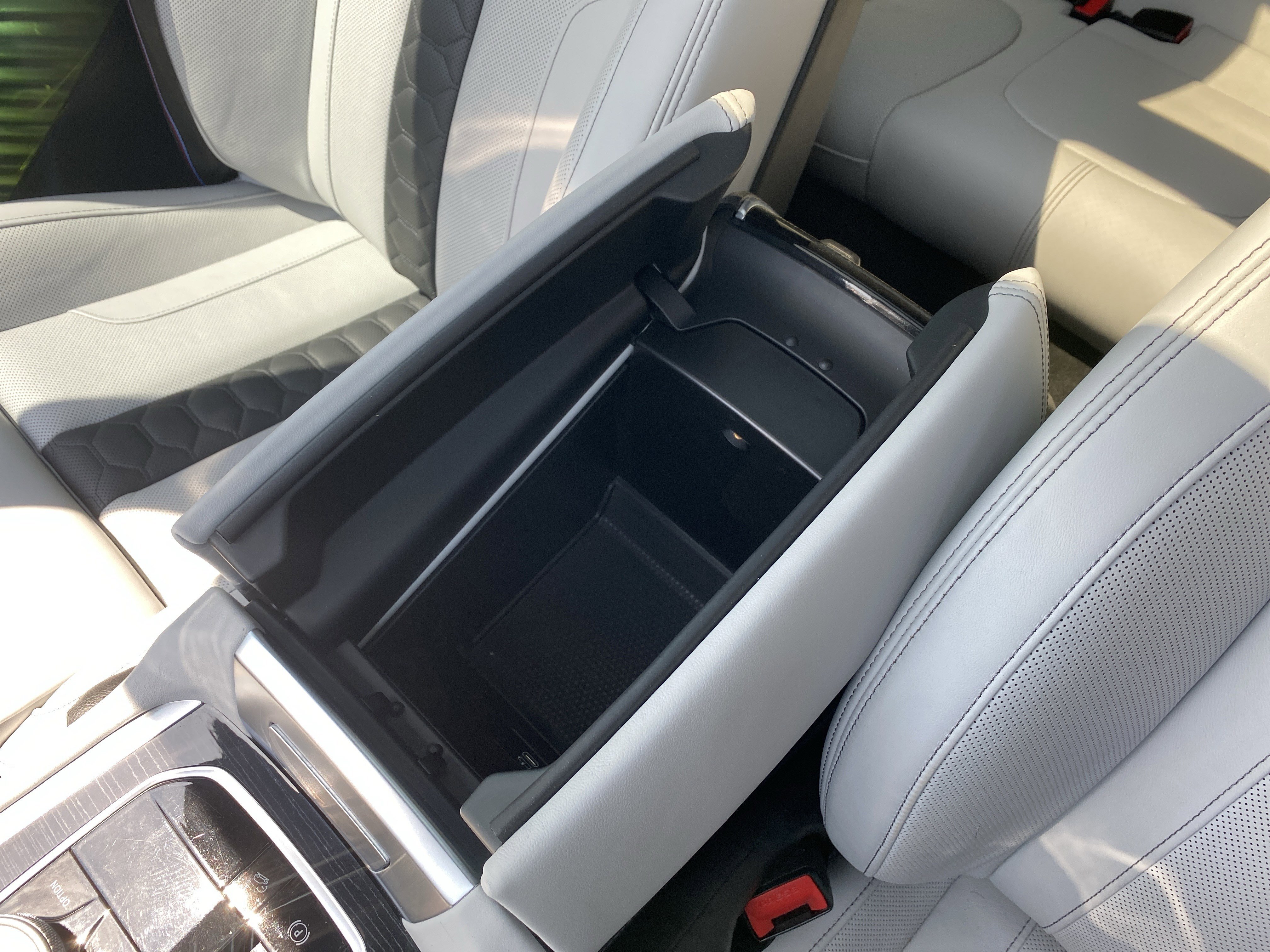 Used 2025 BMW X6 M Competition w/ Executive Package image 42