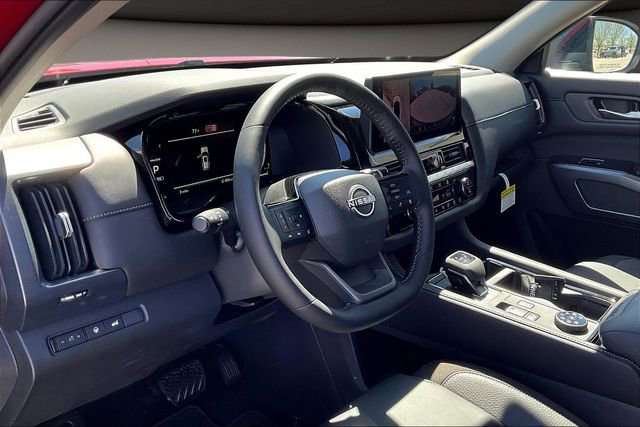 New 2026 Nissan Pathfinder SL image 7