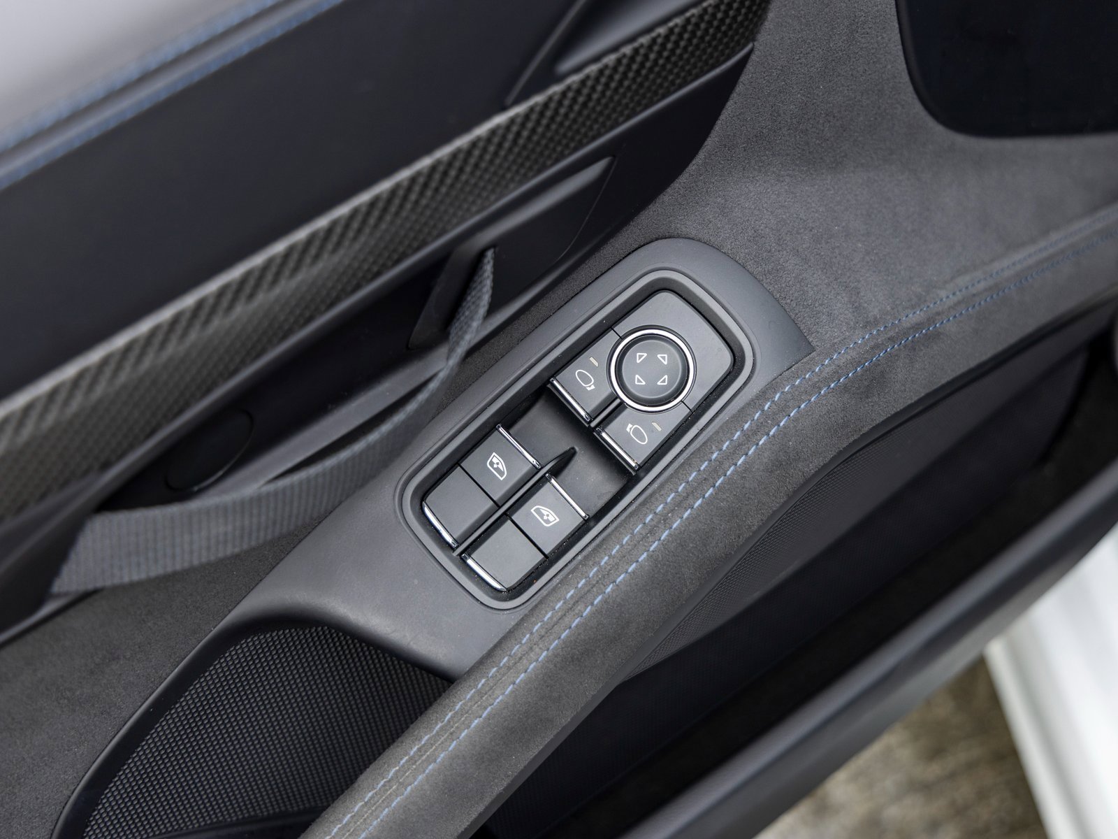 Used 2023 Porsche 718 Cayman GT4 RS image 33