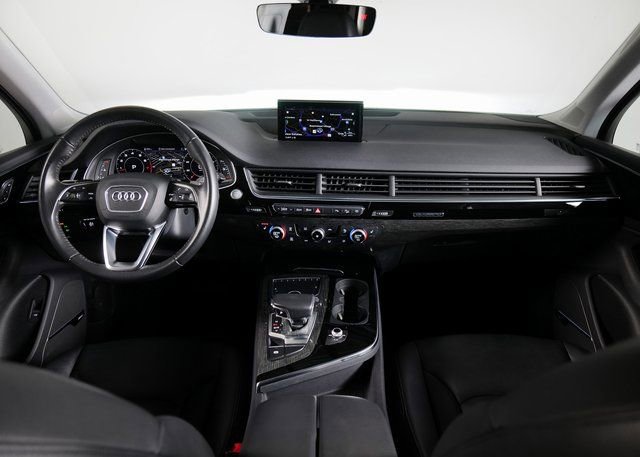 Used 2018 Audi Q7 3.0T Premium Plus w/ Premium Plus Package image 4