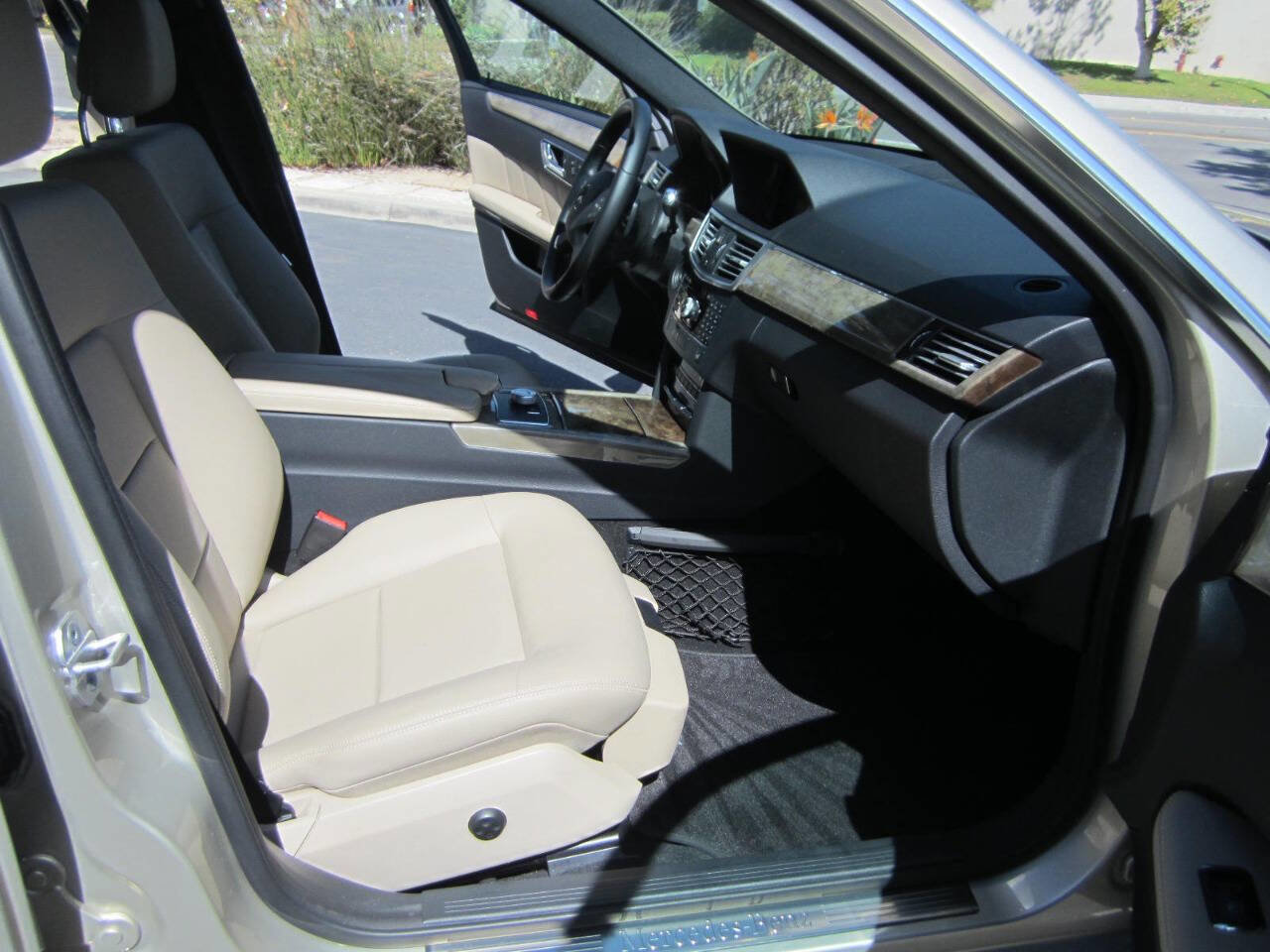 Used 2010 Mercedes-Benz E 350 E 350 Sport 4dr Sedan image 20