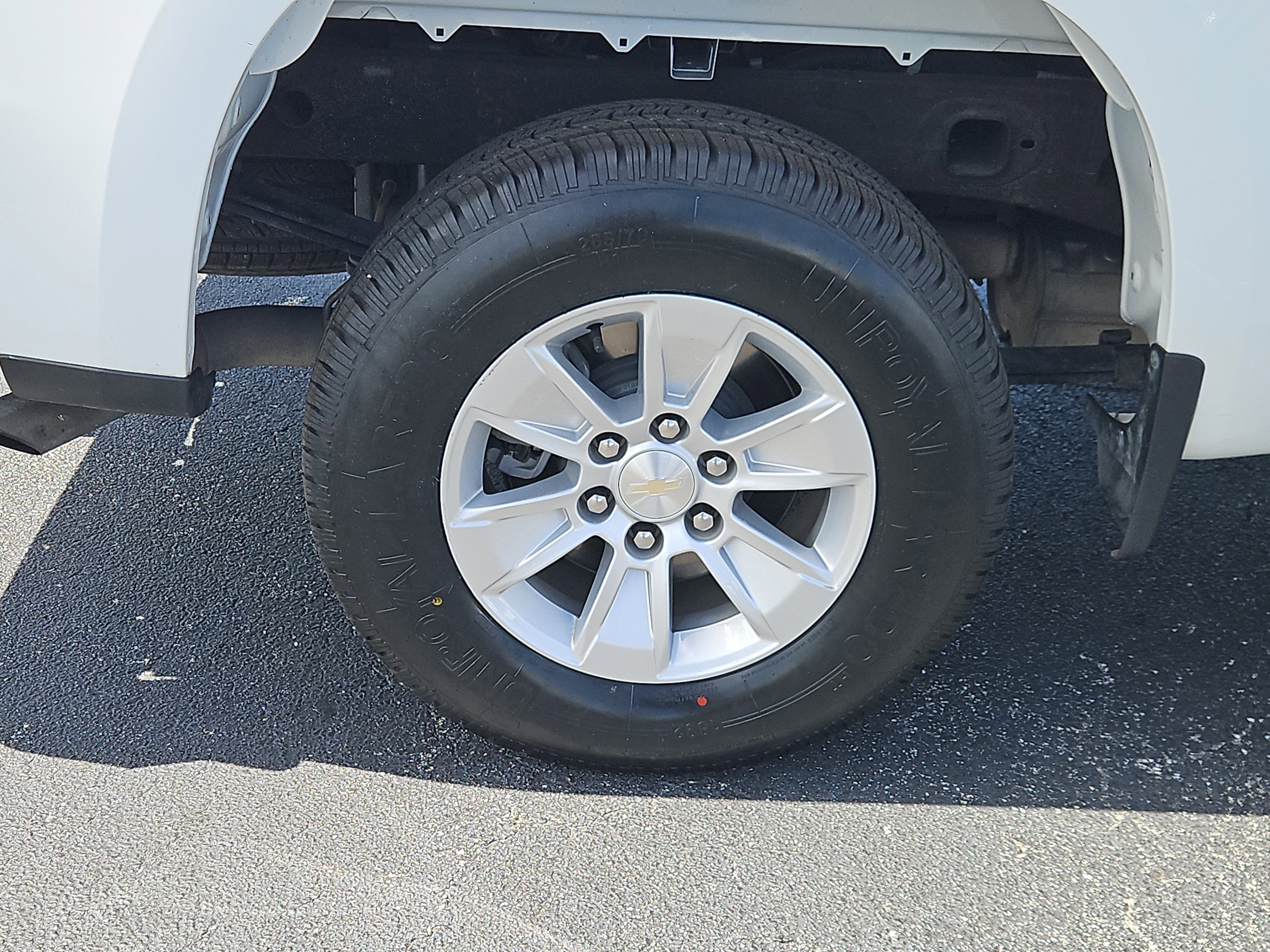Used 2023 Chevrolet Silverado 1500 LT AWD/4WD image 5