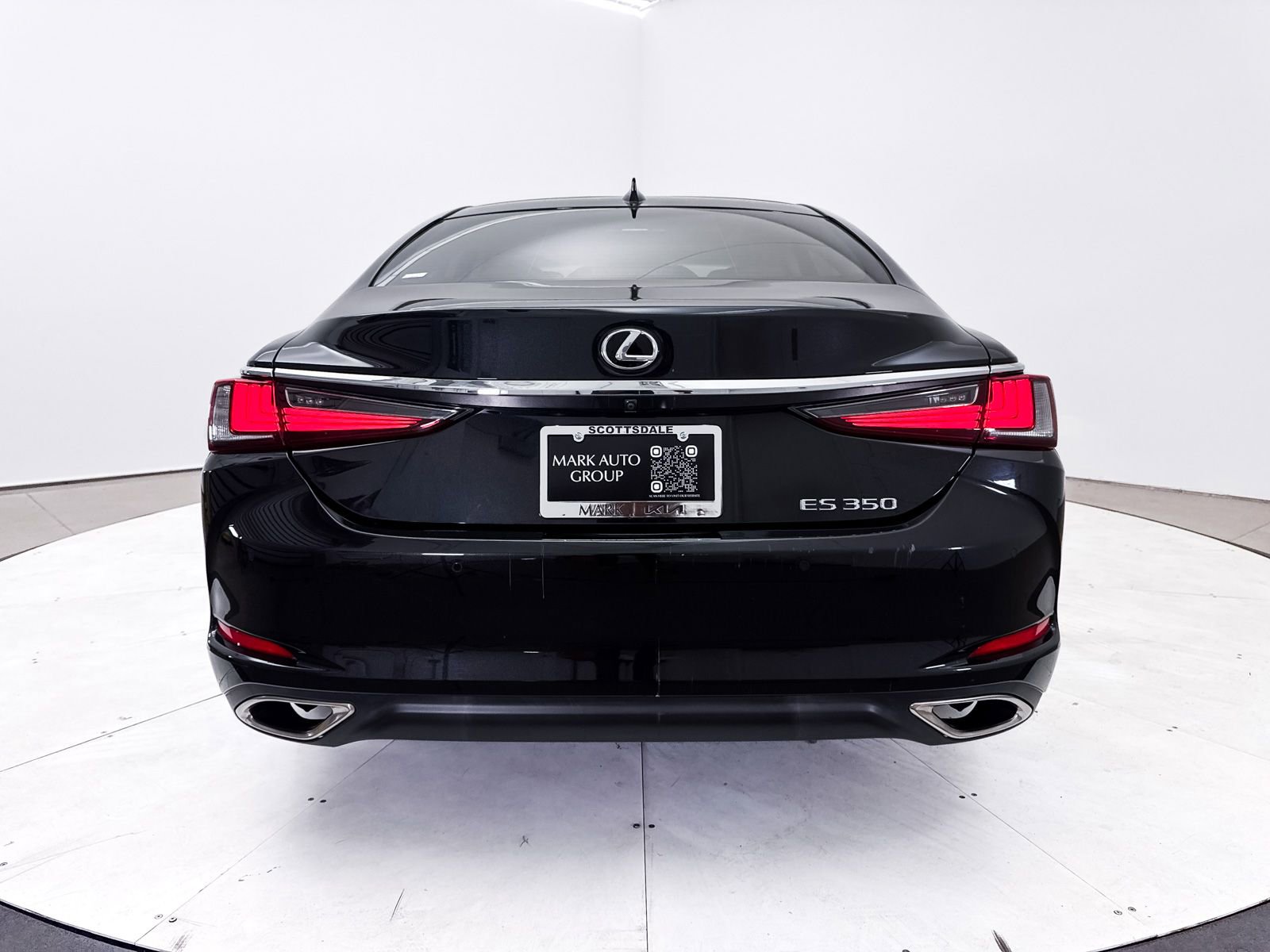 Used 2019 Lexus ES 350 Luxury w/ Accessory Package FWD image 16